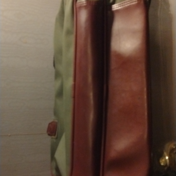 BB MEN GREEN CANVAS TRAVEL BAG $22. - Picture 11 of 13